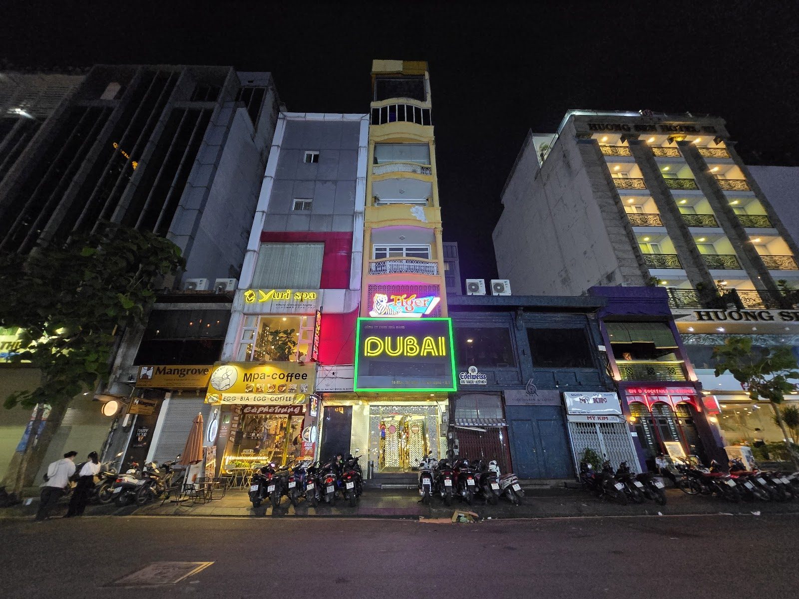 Dubai Karaoke 胡志明韩式KTV包厢