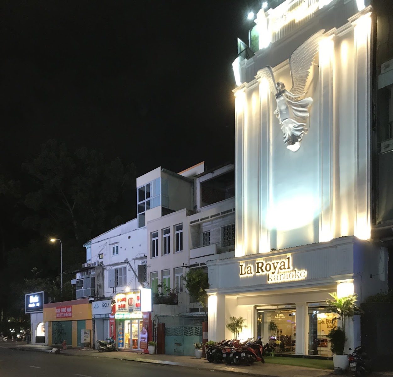La Royal 胡志明KTV包厢